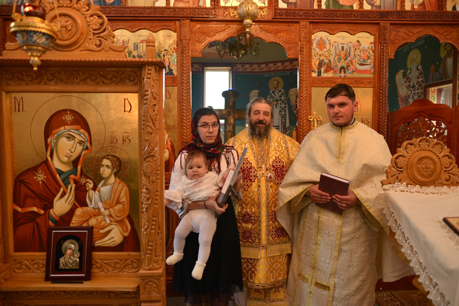 Liturghie, hirotonie și instalare de preot în parohia Poiana Mărului