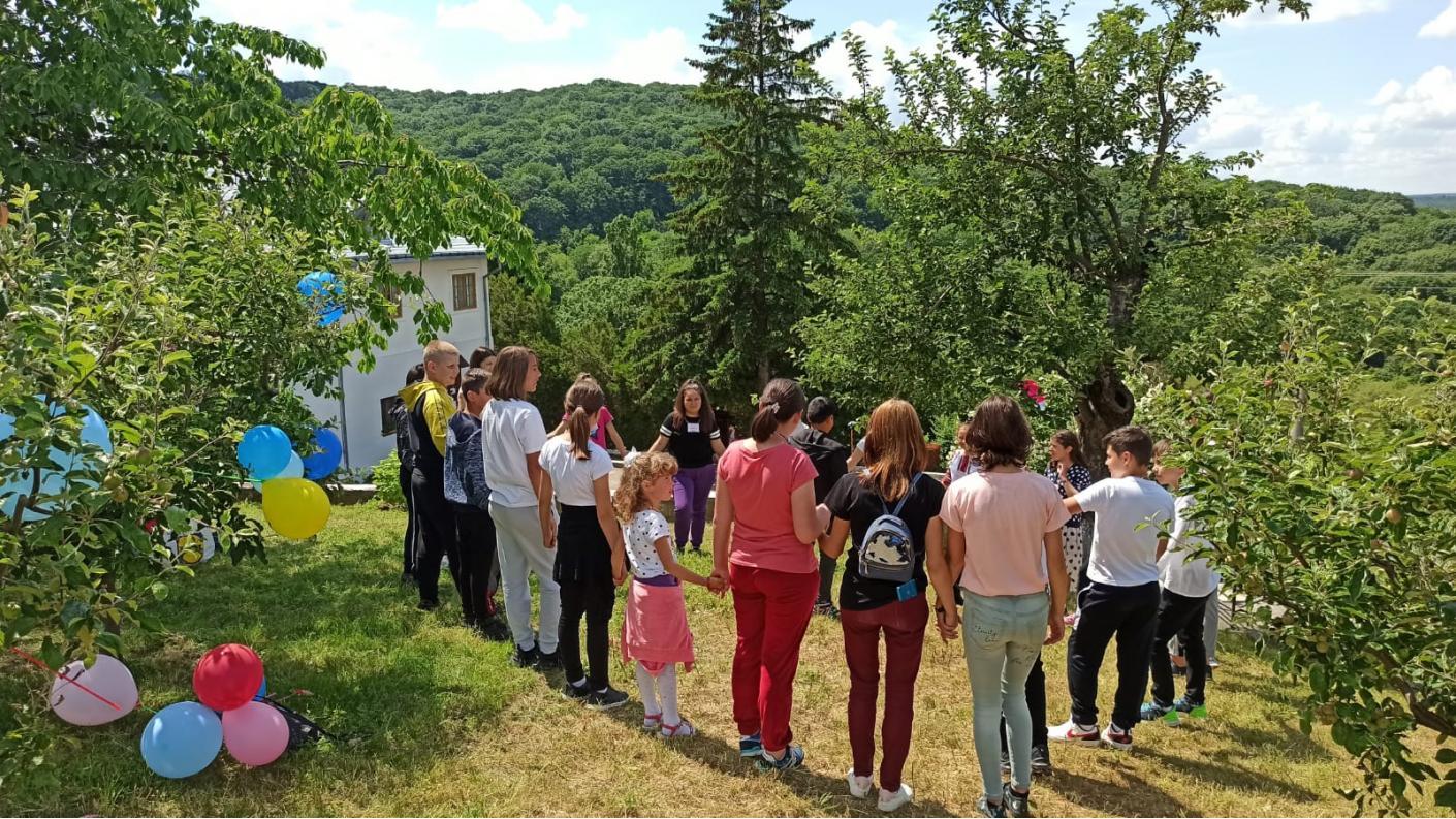 550 de copii și tineri au participat în proiectul „Luna pastorației copiilor și tinerilor”, derulat de Episcopia Hușilor