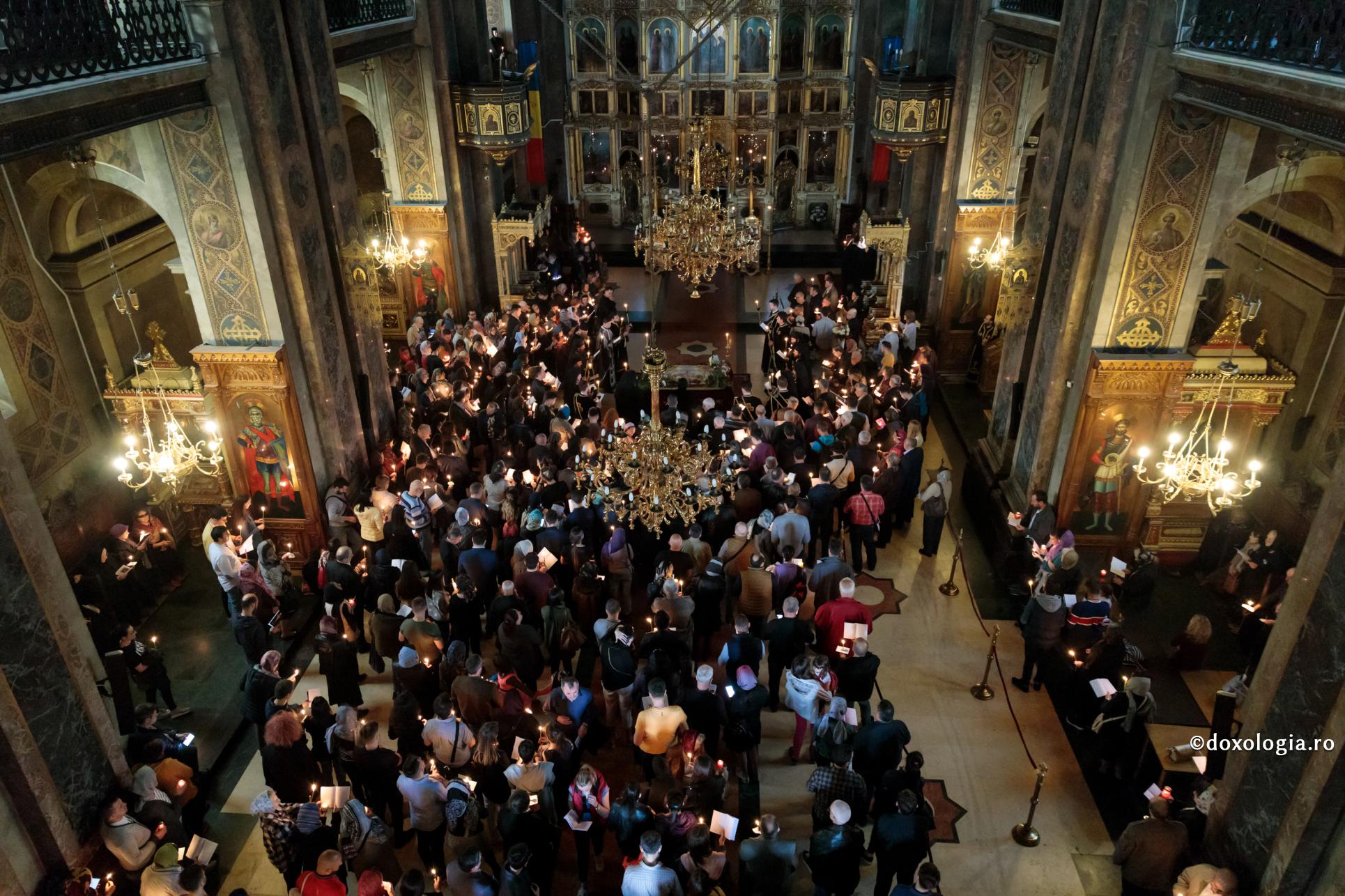 Nu este niciodată nimeni degeaba lângă tine