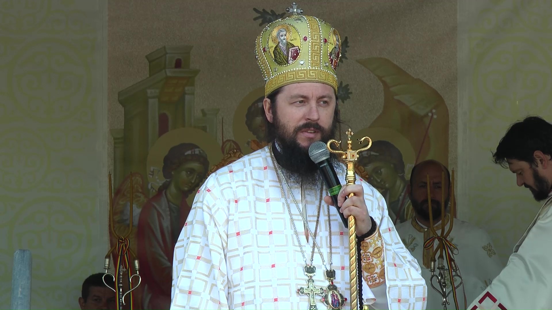 (Video) „Iubiți pe Dumnezeu care ni se împărtășește ca lumină” – PS Damaschin