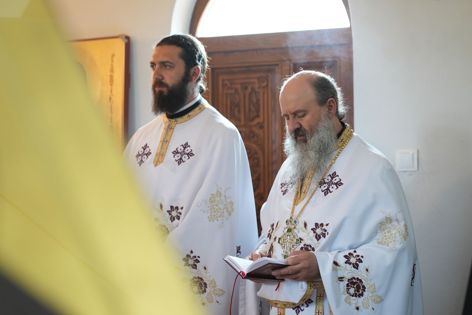 PS Nichifor Botoșăneanul la Mănăstirea Paltin – Petru Vodă: „Suntem chemați să ne plecăm și să luăm aminte la viața Sfântului Iustin Martirul și Filosoful”