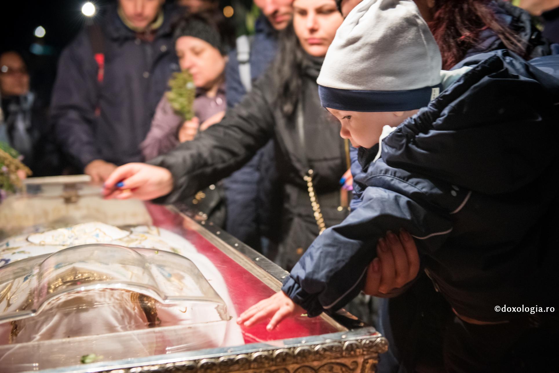 (Video) Care a fost contextul istoric în care au fost aduse moaștele Sfintei Parascheva la Iași?