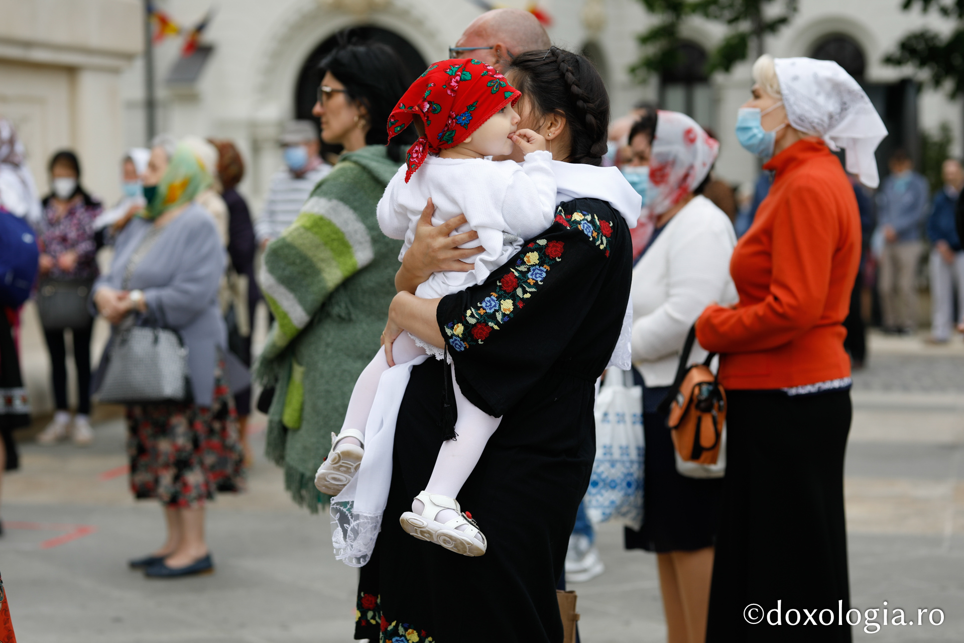 De 380 de ani, Sfânta Cuvioasă Parascheva ocrotește ținutul binecuvântat al Moldovei: „Mulţumim lui Dumnezeu pentru darul făcut Iaşilor”