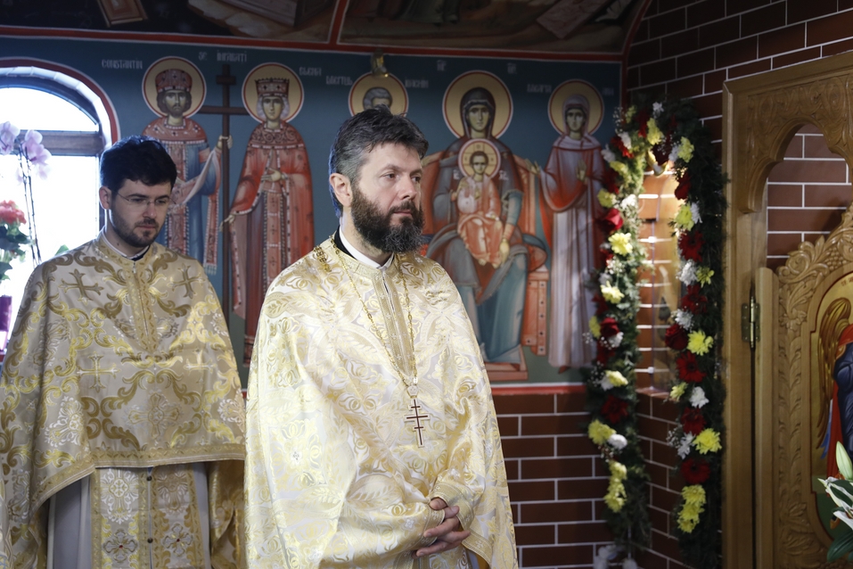 Foto: Constantin Comici Pictura bisericii din curtea Spitalului Clinic „Dr. C. I. Parhon” ‒ Iași, sfințită de PS Părinte Nichifor Botoșăneanul