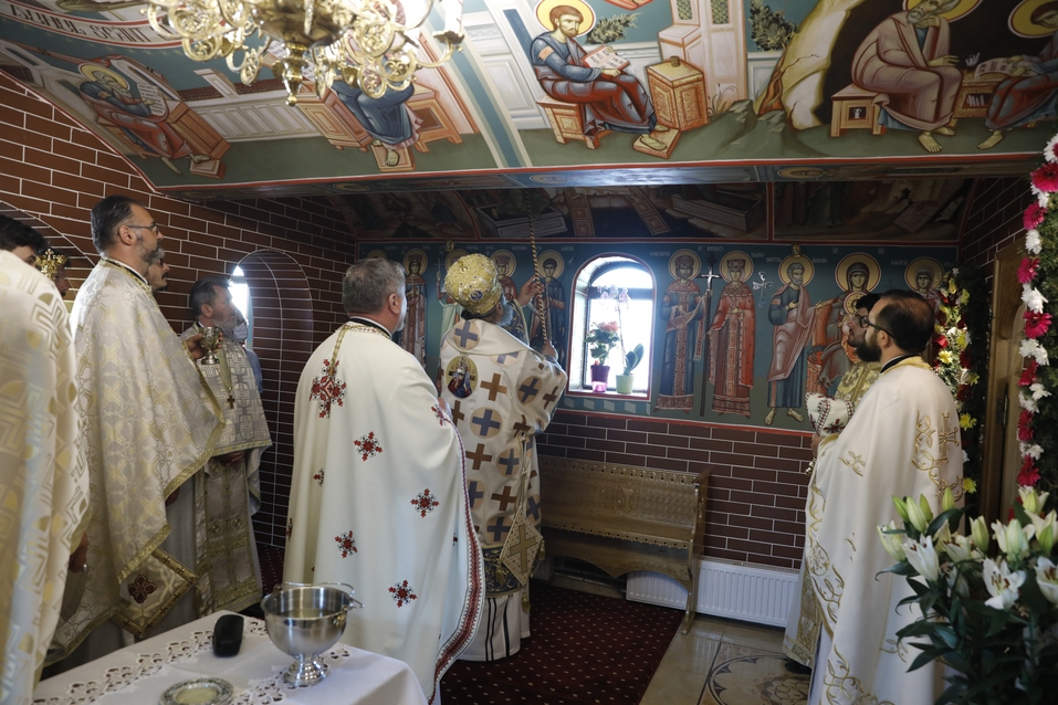 Foto: Constantin Comici Pictura bisericii din curtea Spitalului Clinic „Dr. C. I. Parhon” ‒ Iași, sfințită de PS Părinte Nichifor Botoșăneanul
