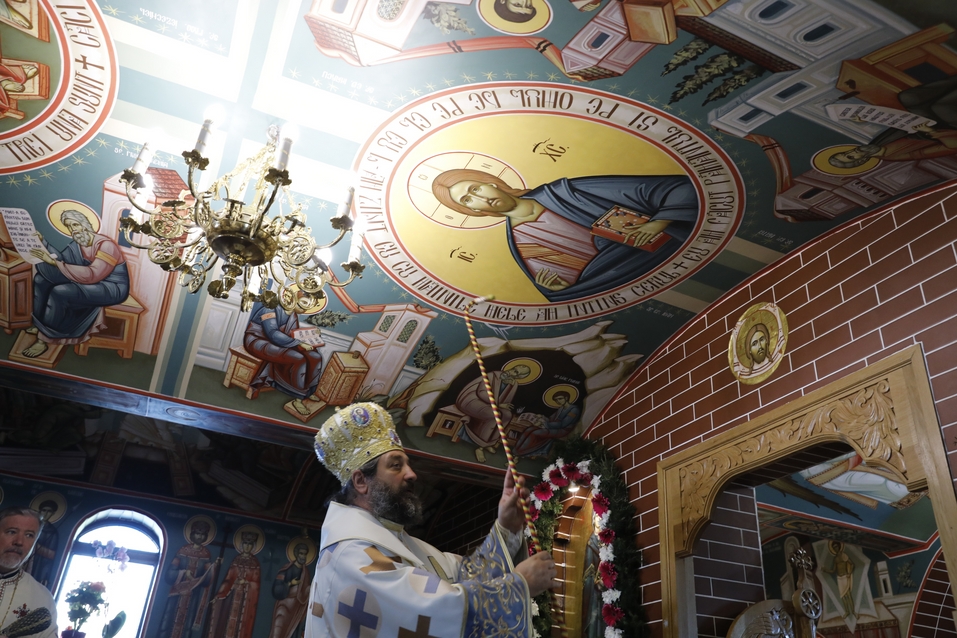 Foto: Constantin Comici Pictura bisericii din curtea Spitalului Clinic „Dr. C. I. Parhon” ‒ Iași, sfințită de PS Părinte Nichifor Botoșăneanul