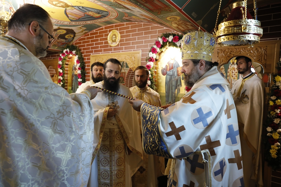 Foto: Constantin Comici Pictura bisericii din curtea Spitalului Clinic „Dr. C. I. Parhon” ‒ Iași, sfințită de PS Părinte Nichifor Botoșăneanul