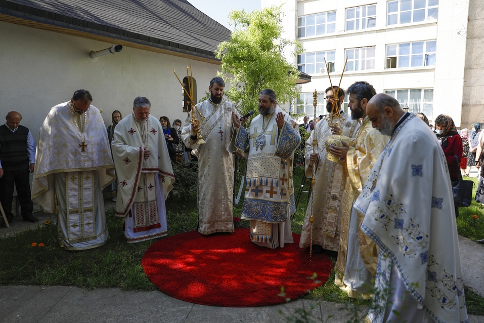 Foto: Constantin Comici Pictura bisericii din curtea Spitalului Clinic „Dr. C. I. Parhon” ‒ Iași, sfințită de PS Părinte Nichifor Botoșăneanul