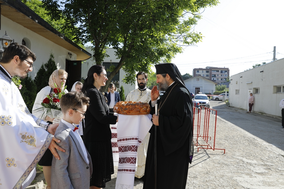 Foto: Constantin Comici Pictura bisericii din curtea Spitalului Clinic „Dr. C. I. Parhon” ‒ Iași, sfințită de PS Părinte Nichifor Botoșăneanul