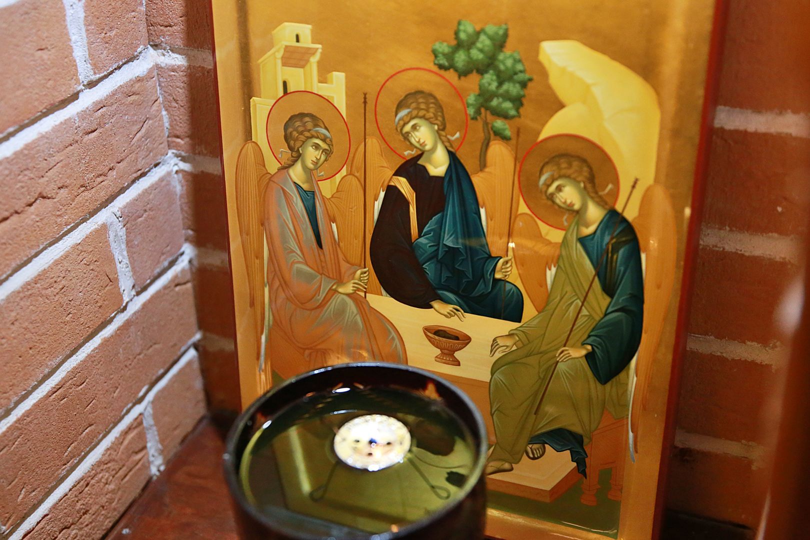 IPS Părinte Mitropolit Teofan a sfințit astăzi pictura paraclisului de la Spitalul „Providența” și a binecuvântat locul pentru o nouă biserică