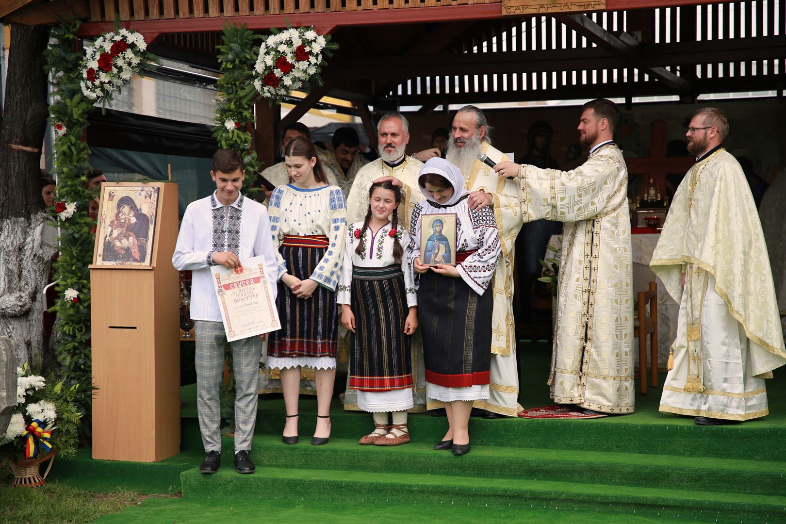 IPS Părinte Mitropolit Teofan a sfințit astăzi pictura paraclisului de la Spitalul „Providența” și a binecuvântat locul pentru o nouă biserică