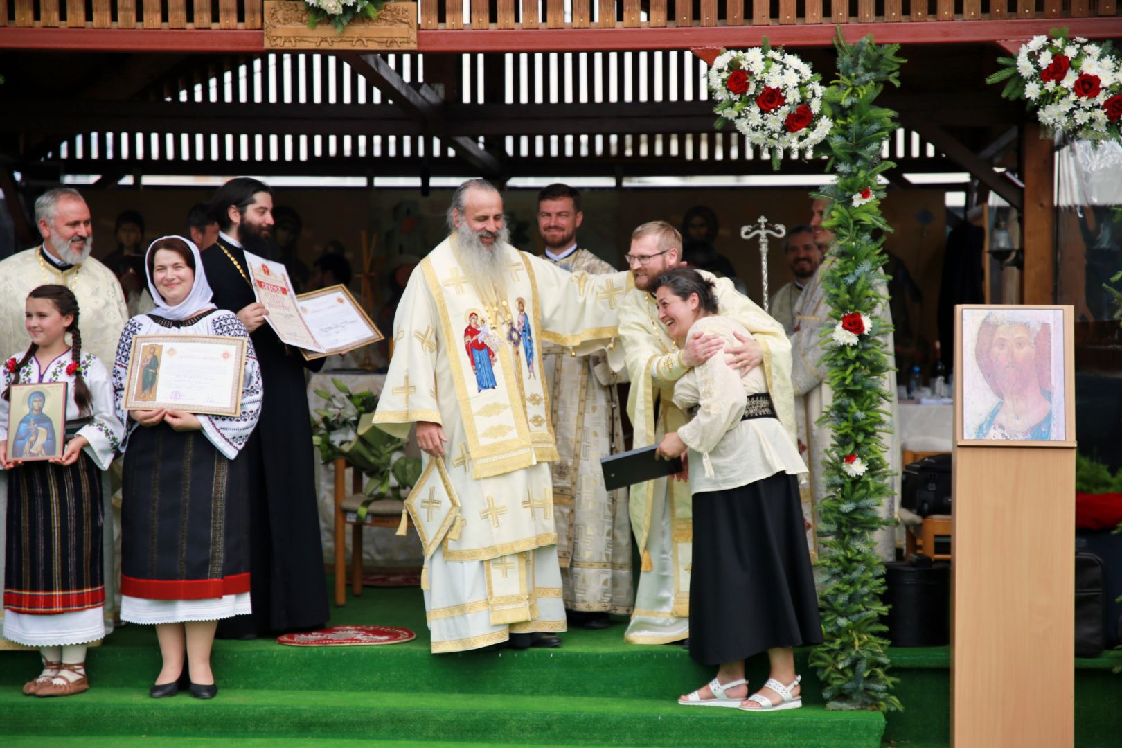 IPS Părinte Mitropolit Teofan a sfințit astăzi pictura paraclisului de la Spitalul „Providența” și a binecuvântat locul pentru o nouă biserică