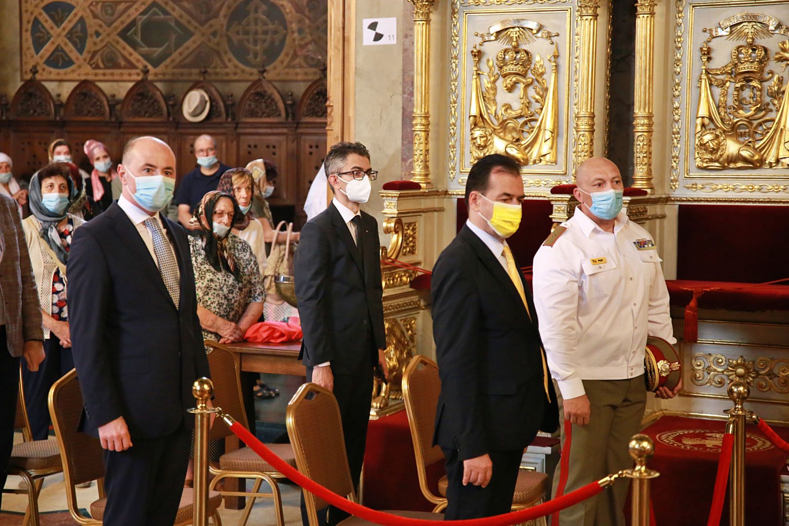 Ziua Drapelului Național la Iași. IPS Mitropolit Teofan: „Crucea pentru Biserică, Drapelul pentru oaste, copilul pentru Familie și pentru țară”