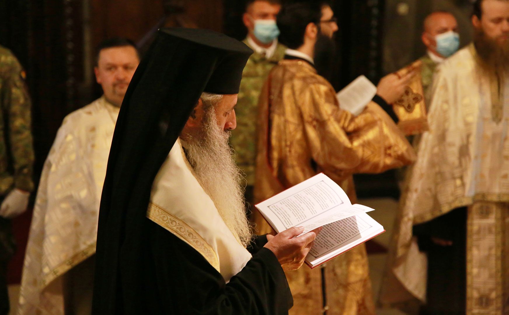 Ziua Drapelului Național la Iași. IPS Mitropolit Teofan: „Crucea pentru Biserică, Drapelul pentru oaste, copilul pentru Familie și pentru țară”