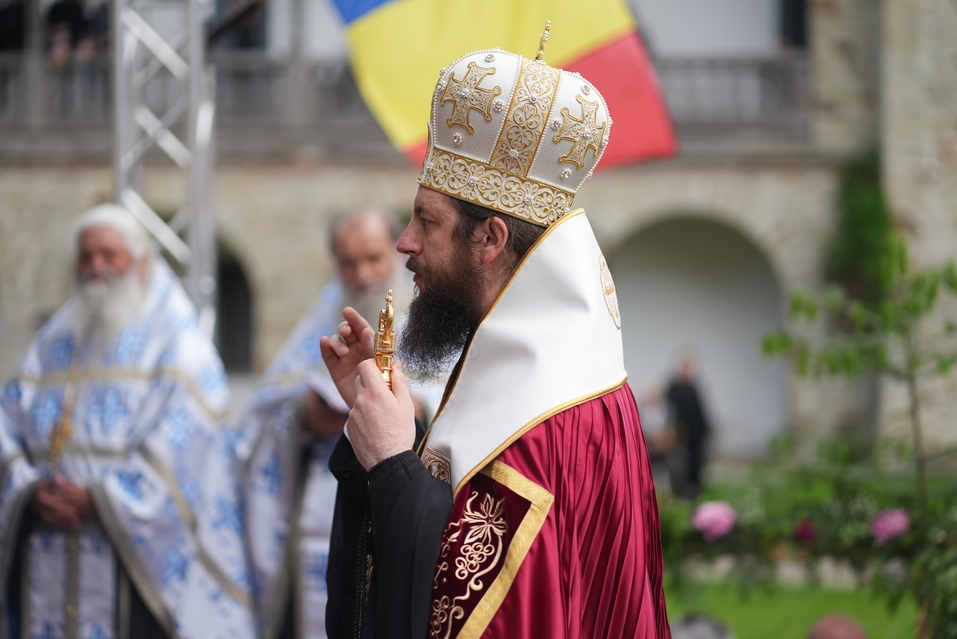 Hramul Mănăstirii Neamț: „Prin participarea noastră la Sfânta Liturghie, suntem prezenți la Înălțarea Domnului la cer”