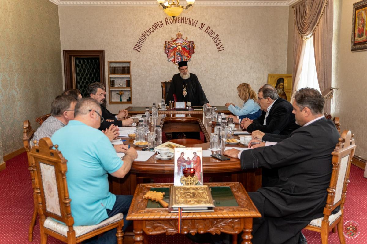 Întâlnirea membrilor Fundației „Episcop Melchisedec” din Roman