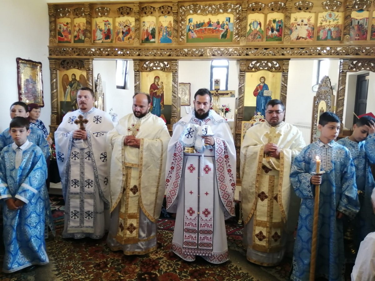 Biserica „Soborul Tuturor Sfinţilor” din Parohia Urşiţa-Mironeasa şi-a serbat hramul