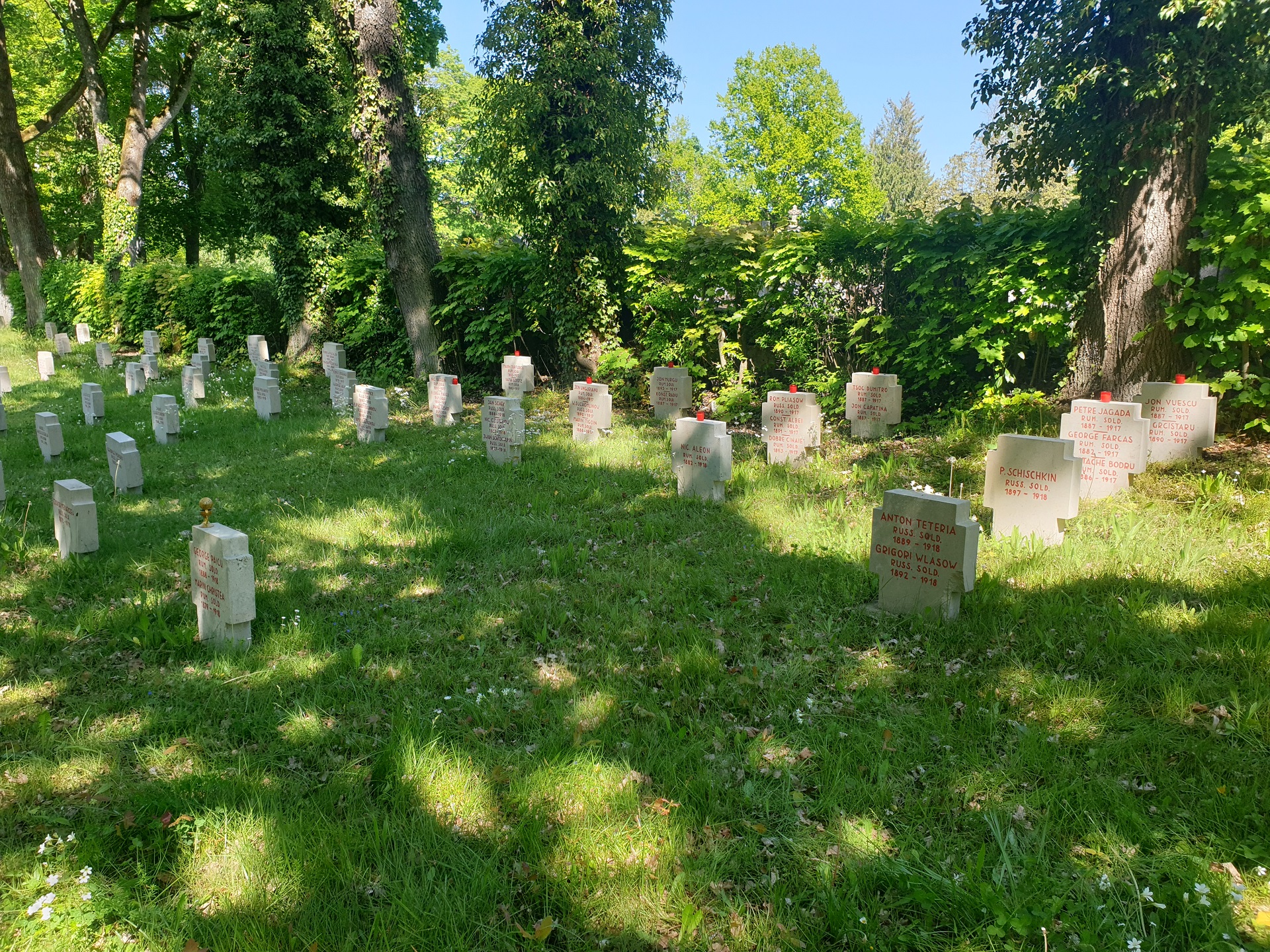 Cimitirul „Stadtfriedhof” din Bayreuth – morminte ale soldaților români în Germania