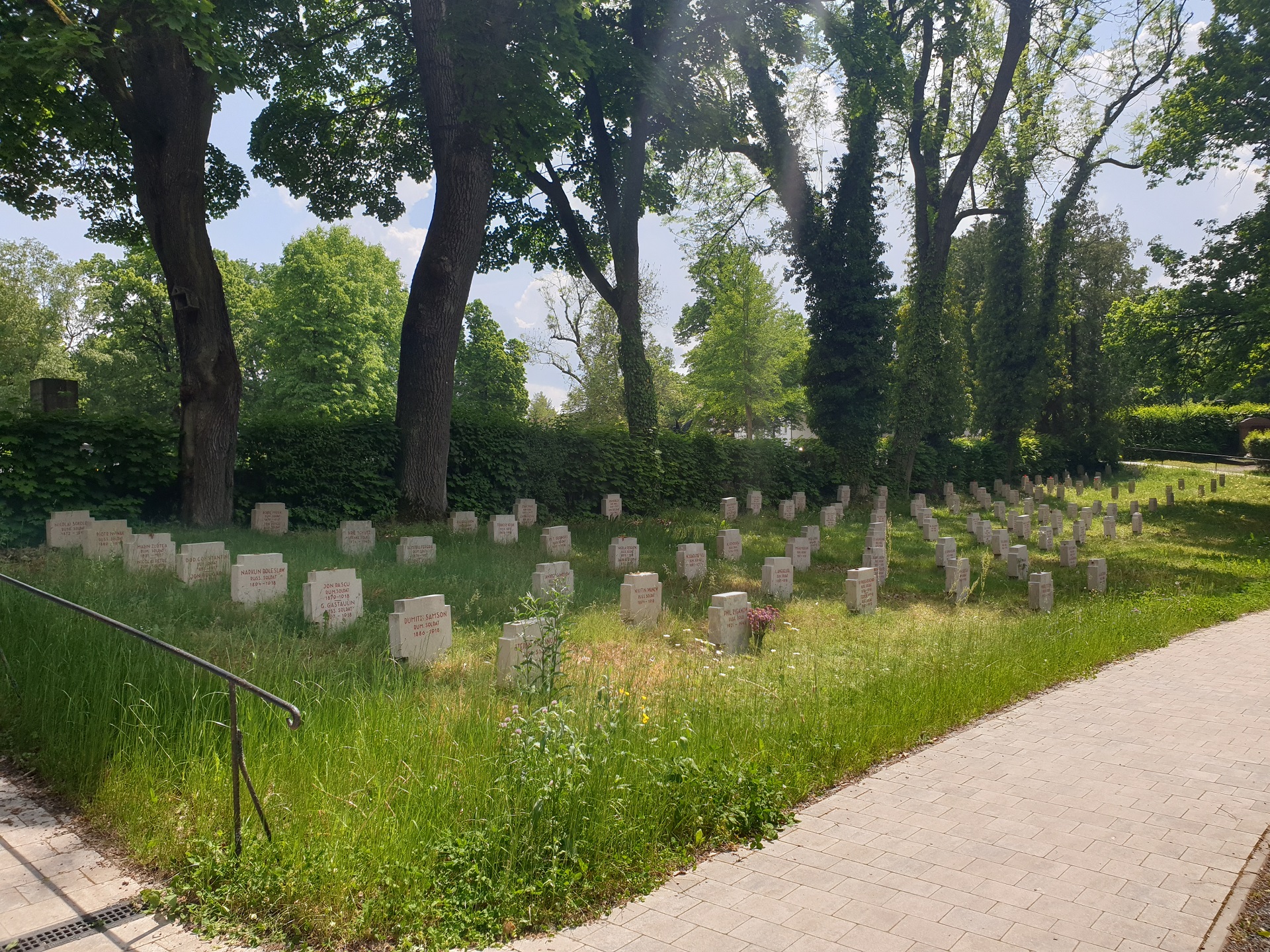 Cimitirul „Stadtfriedhof” din Bayreuth – morminte ale soldaților români în Germania