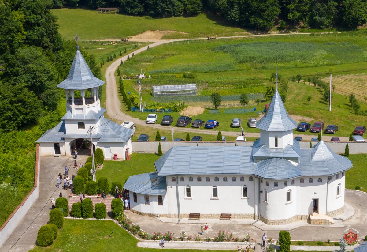 Mănăstirea Lipova și-a cinstit ocrotitorii