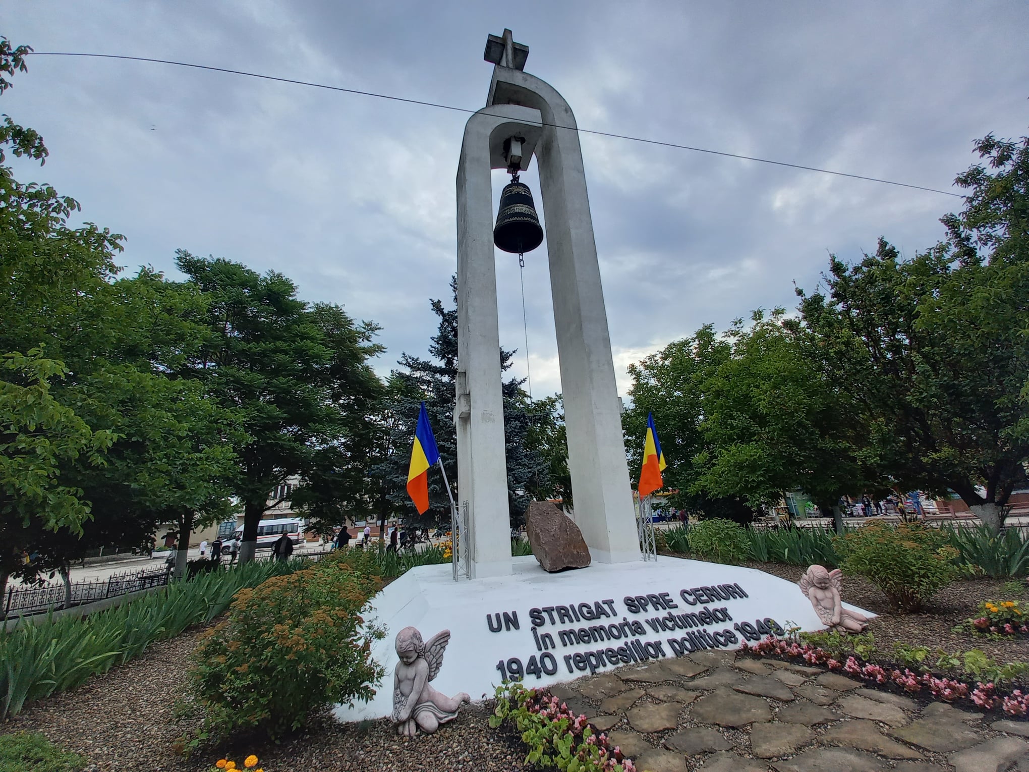 Omagierea victimelor regimului comunist, la Bălţi