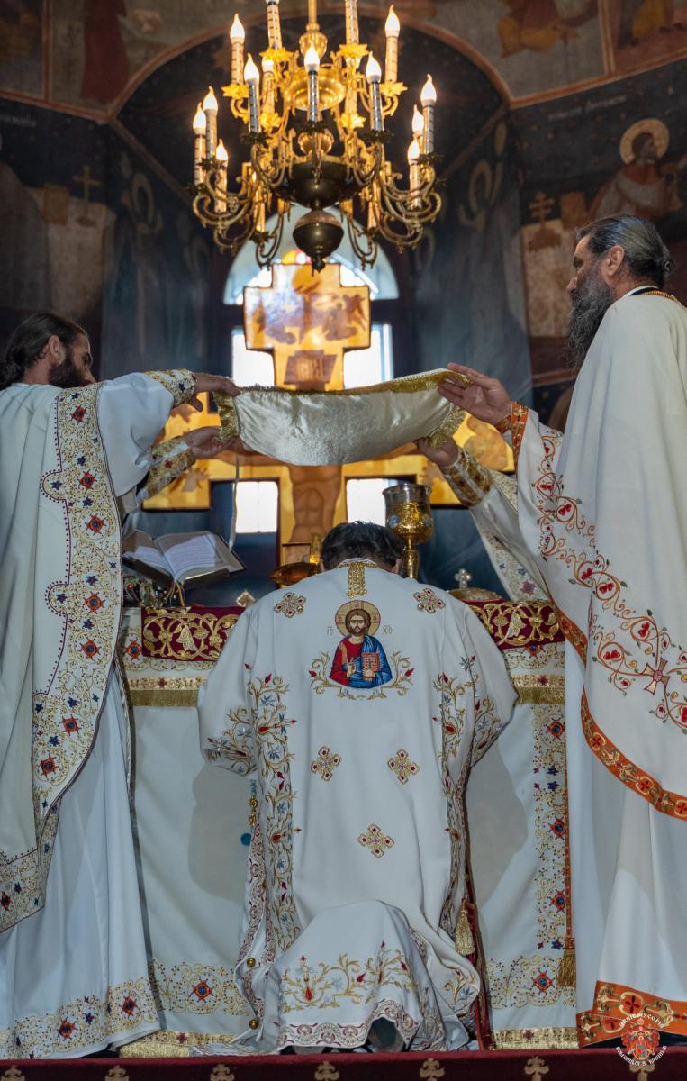 Sfântul Proroc Ilie Tesviteanul, serbat în Catedrala Arhiepiscopală din Roman