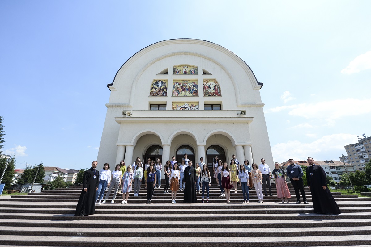 Atelier de public speaking la Catedrala din Onești: „Ne-am propus să gestionăm emoții, dar am dezlănțuit o mare de emoții la despărțire”