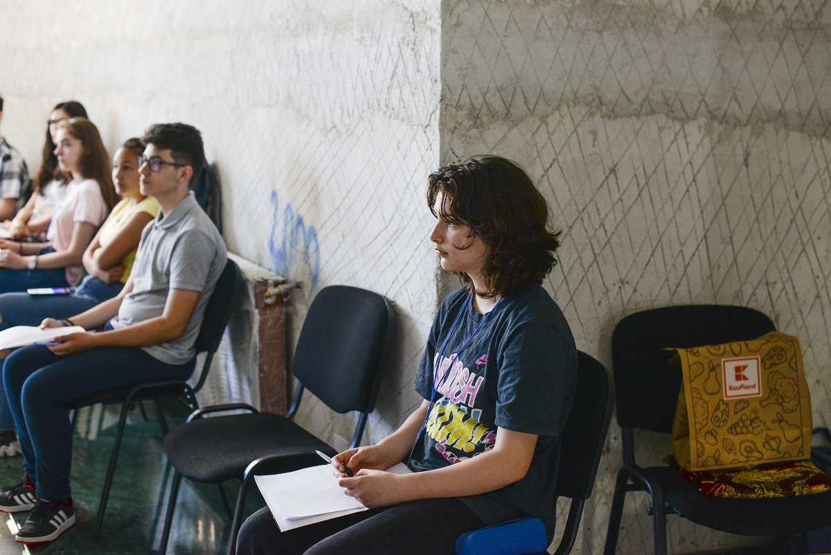 Atelier de public speaking la Catedrala din Onești: „Ne-am propus să gestionăm emoții, dar am dezlănțuit o mare de emoții la despărțire”