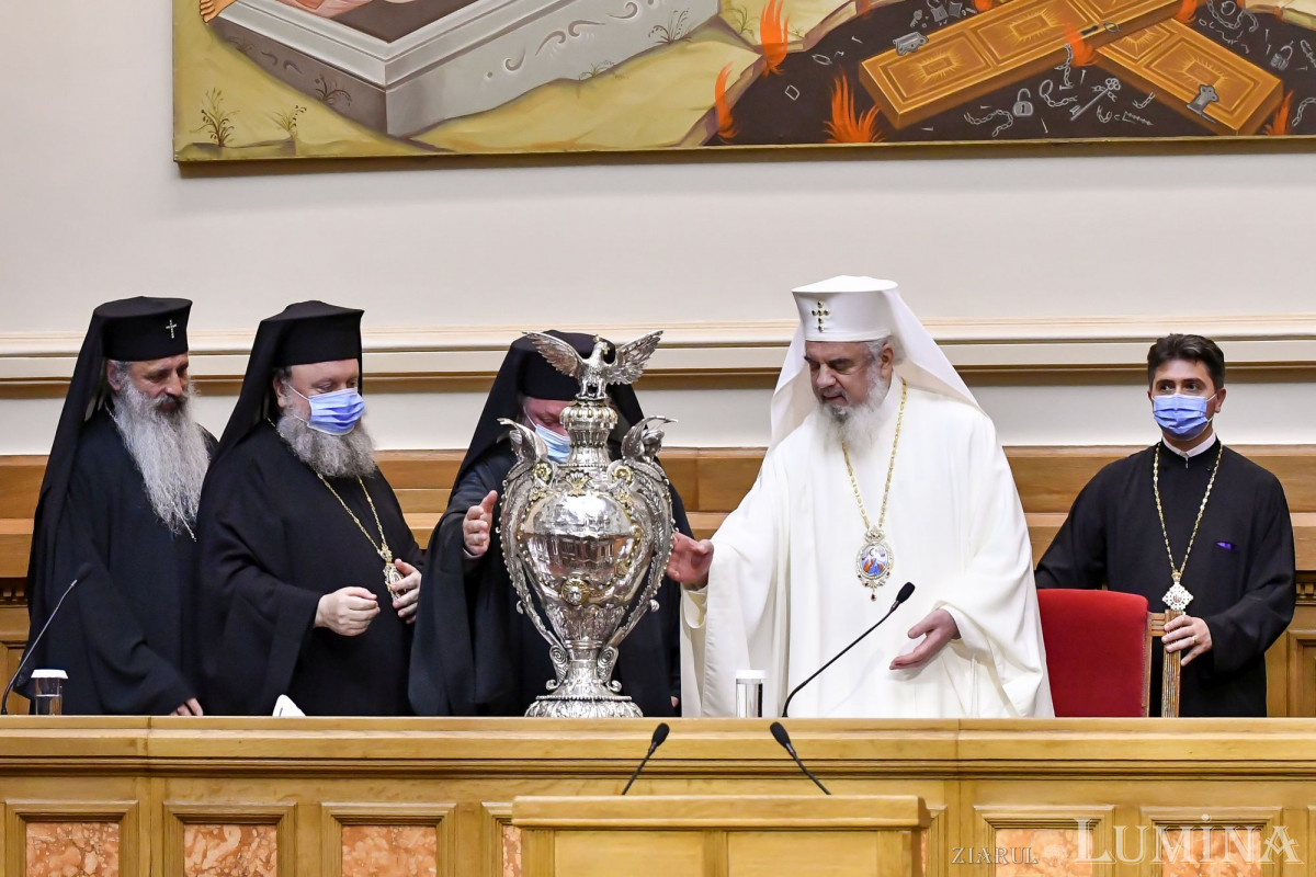 Daruri din partea Sfântului Sinod pentru Patriarhul României la împlinirea vârstei de 70 de ani