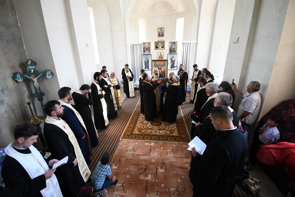 O copie a icoanei Maicii Domnului de la Hadâmbu, dăruită Mănăstirii Chirilovca