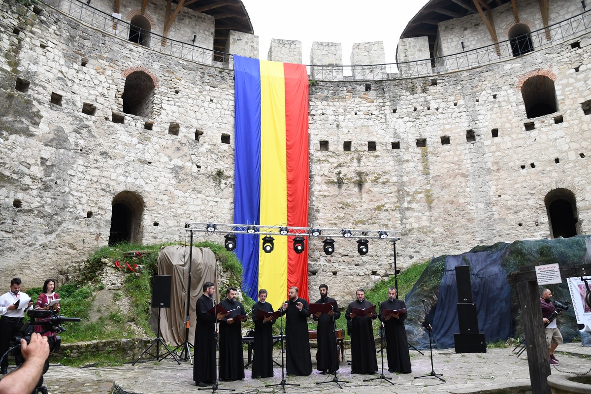 Foto: Constantin Ciofu Sfântul Voievod Ştefan cel Mare, omagiat în Cetatea Soroca