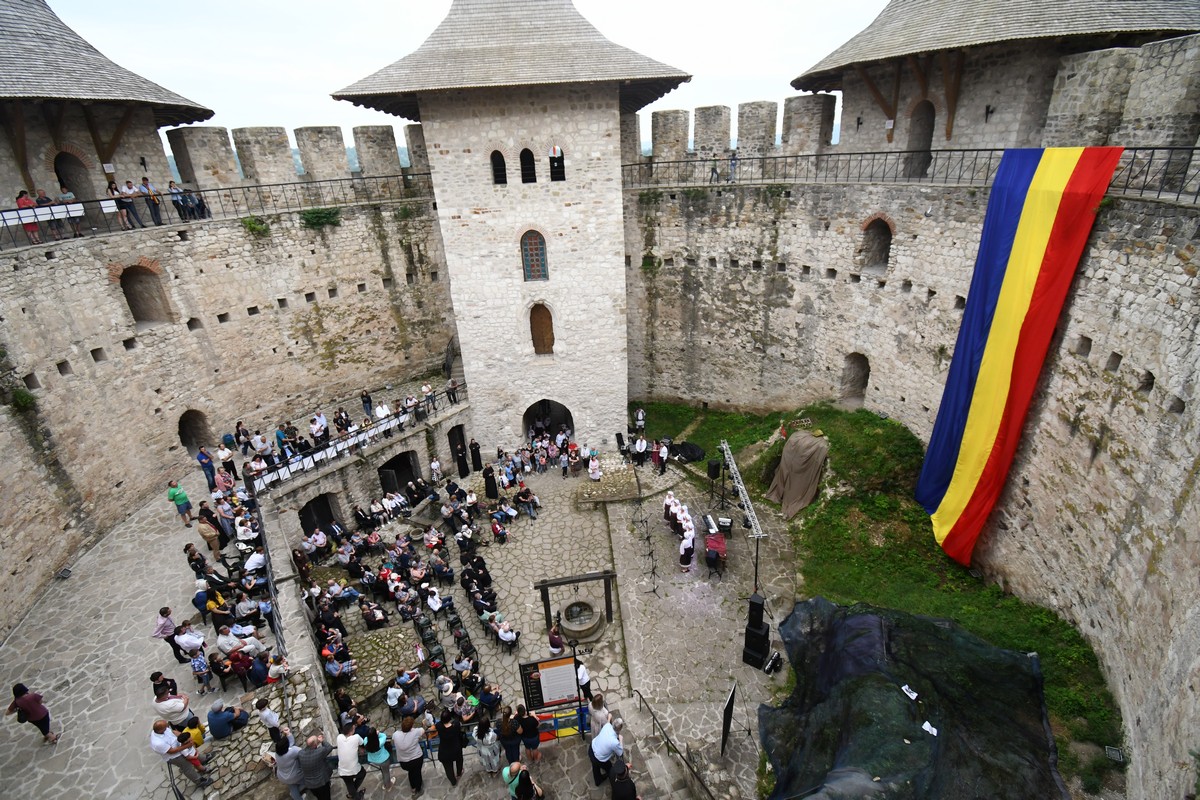 Foto: Constantin Ciofu Sfântul Voievod Ştefan cel Mare, omagiat în Cetatea Soroca