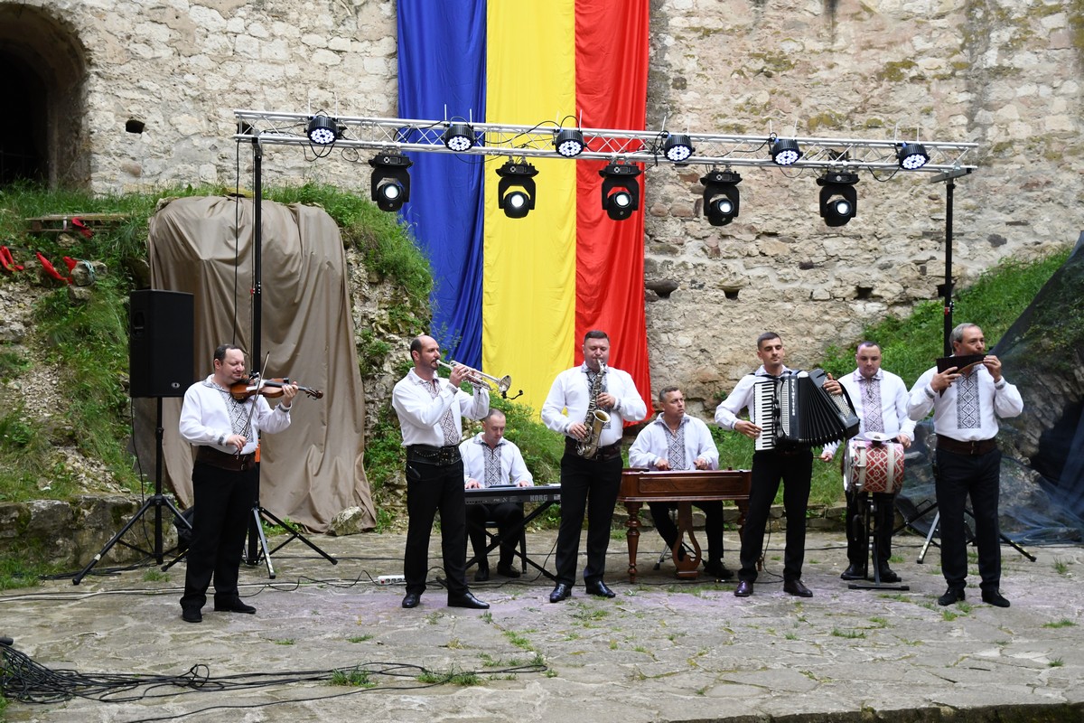 Foto: Constantin Ciofu Sfântul Voievod Ştefan cel Mare, omagiat în Cetatea Soroca
