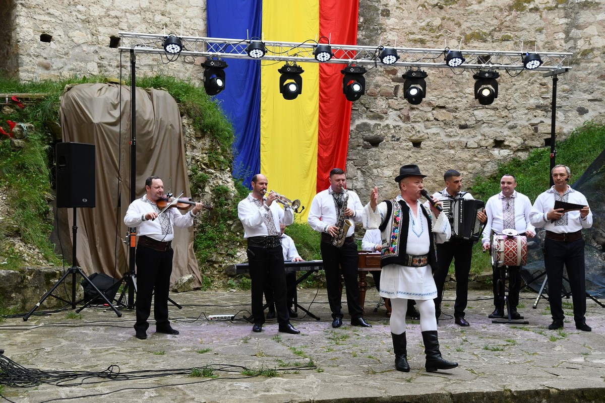 Foto: Constantin Ciofu Sfântul Voievod Ştefan cel Mare, omagiat în Cetatea Soroca