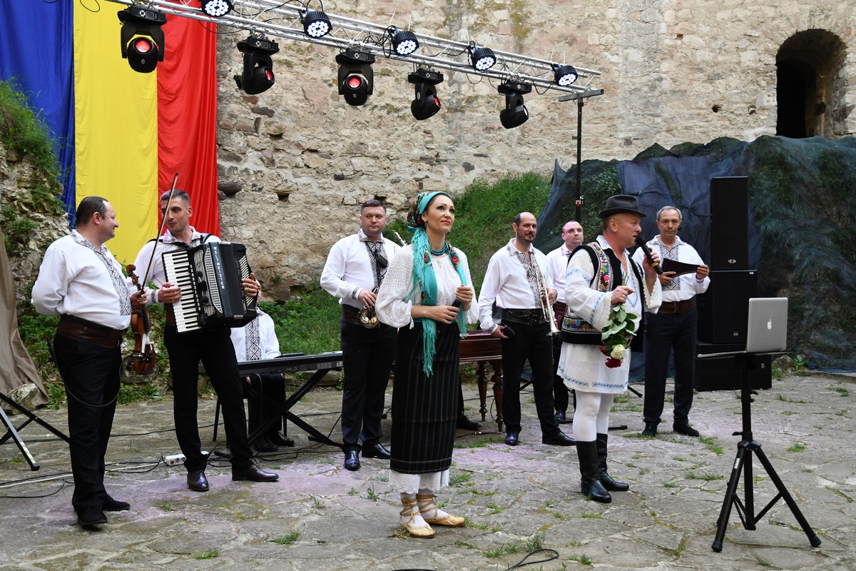 Foto: Constantin Ciofu Sfântul Voievod Ştefan cel Mare, omagiat în Cetatea Soroca