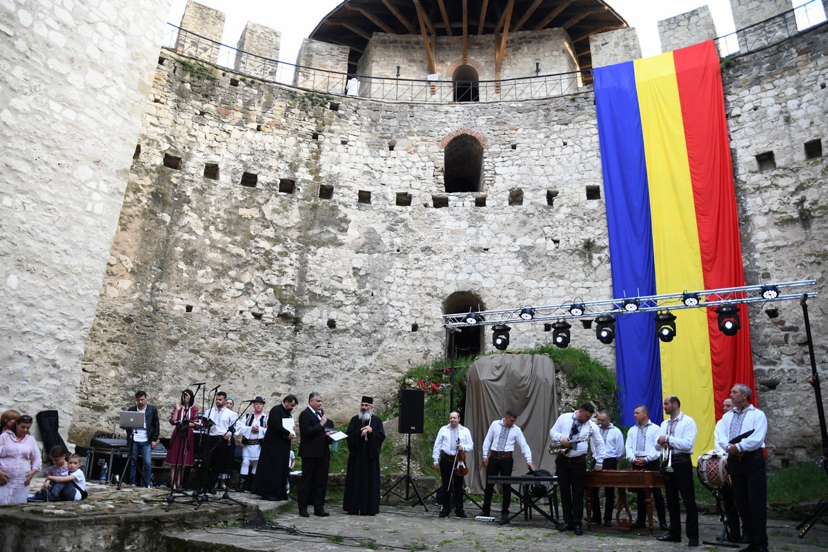 Foto: Constantin Ciofu Sfântul Voievod Ştefan cel Mare, omagiat în Cetatea Soroca