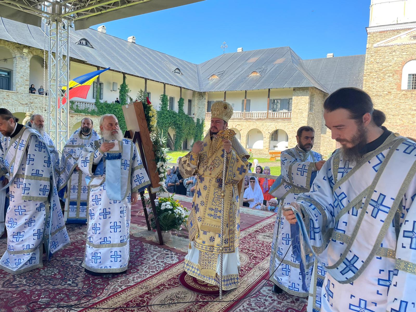 Hramul icoanei Maicii Domnului Îndrumătoarea de la Mănăstirea Neamț