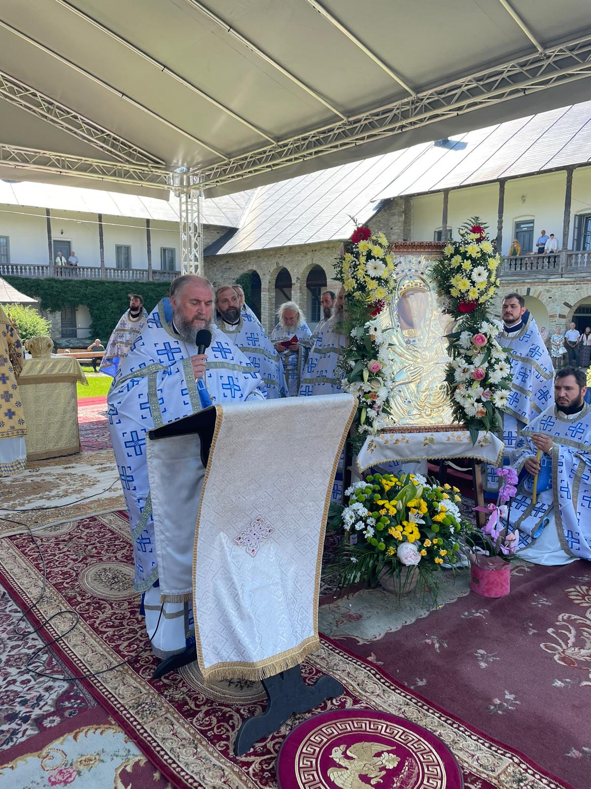 Hramul icoanei Maicii Domnului Îndrumătoarea de la Mănăstirea Neamț