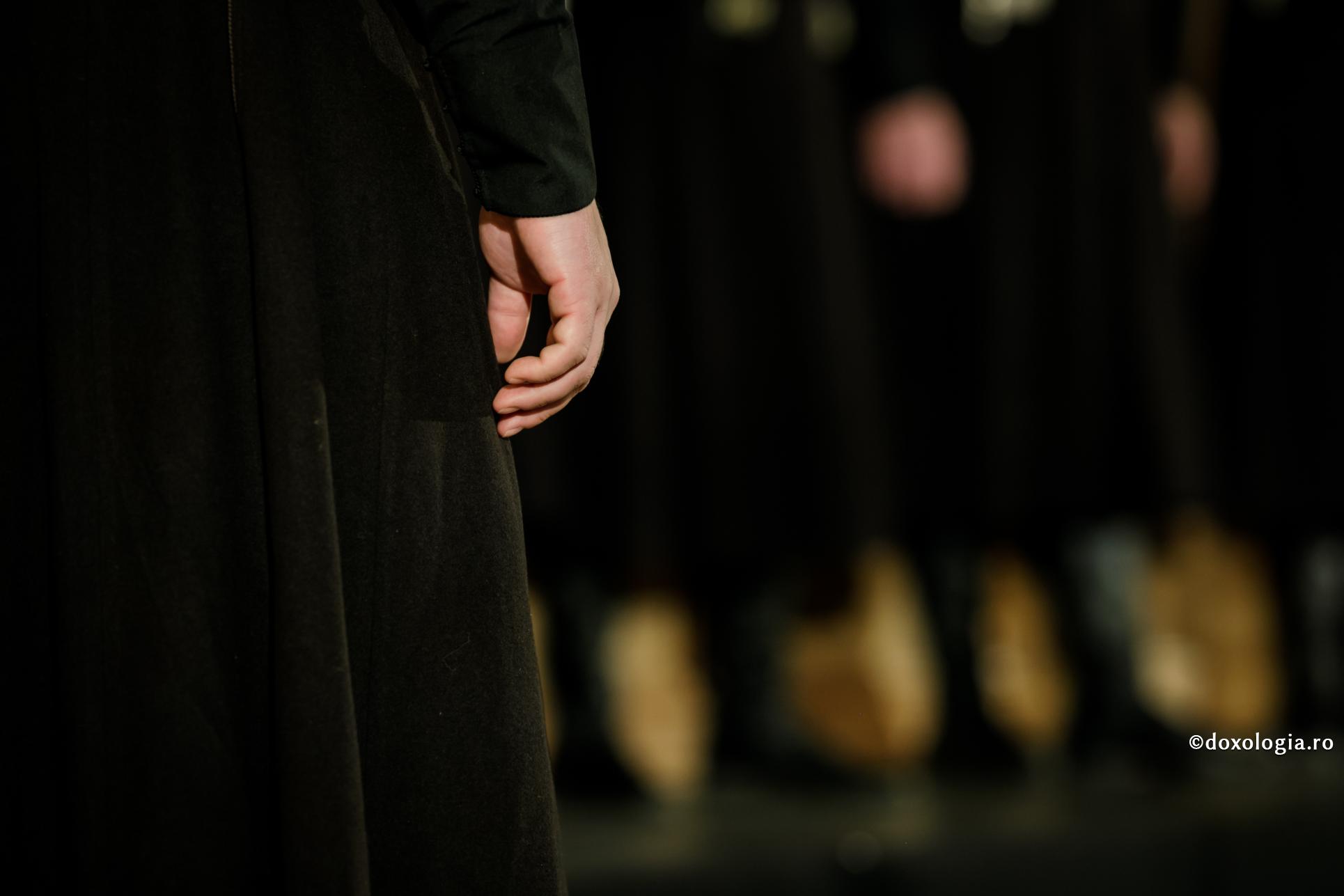 Ușor păcătuim și cu mare greutate ne pocăim!