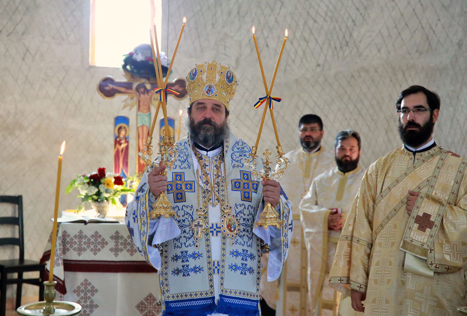 PS Nichifor Botoșăneanul, către credincioșii din Parohia Vlădiceni: „În această viață, poți să Îl cunoști pe Dumnezeu”