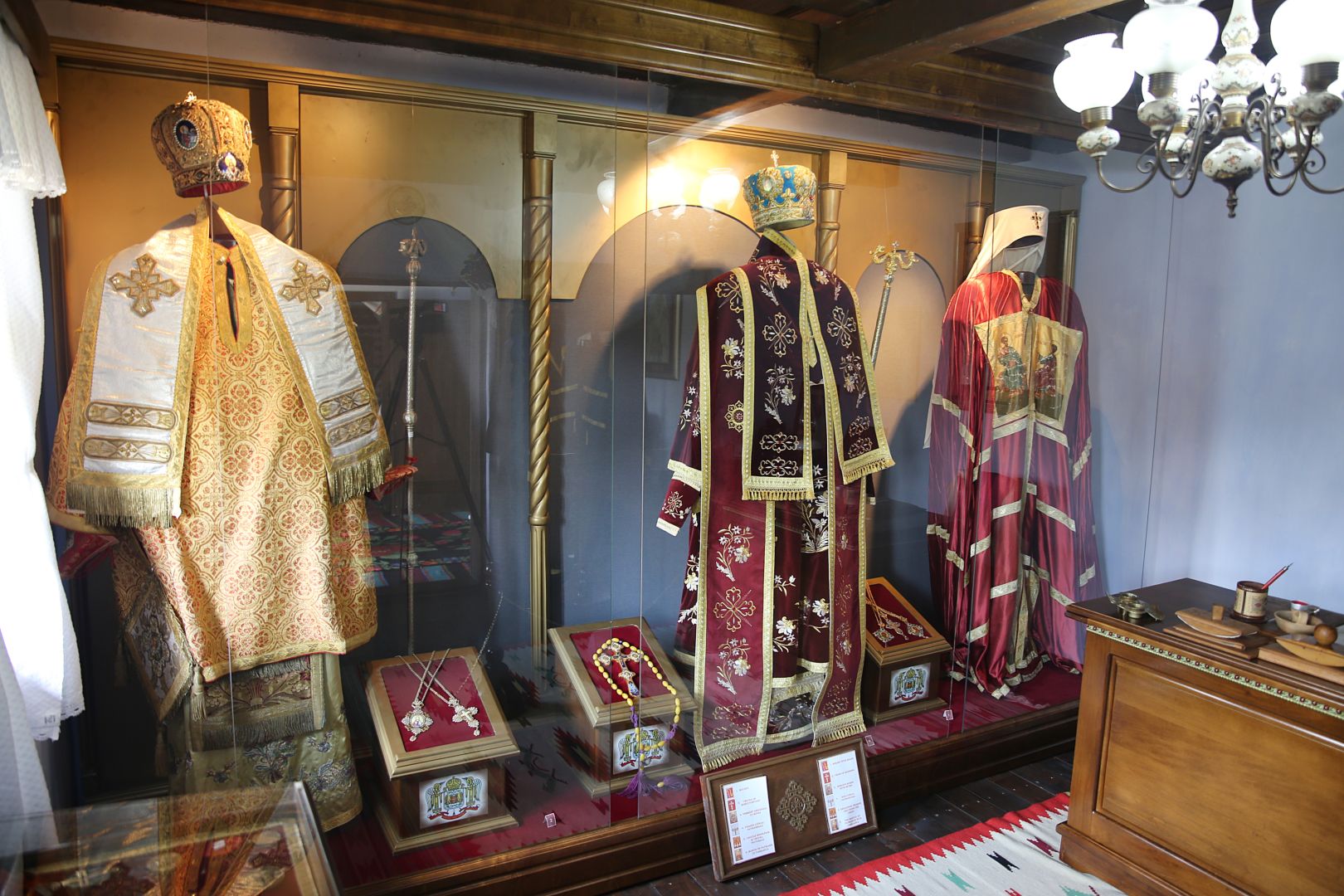 S-au împlinit 14 ani de la trecerea la cele veșnice a Părintelui Patriarh Teoctist. PS Nichifor a oficiat o slujbă de pomenire în satul natal al ierarhului botoșănean