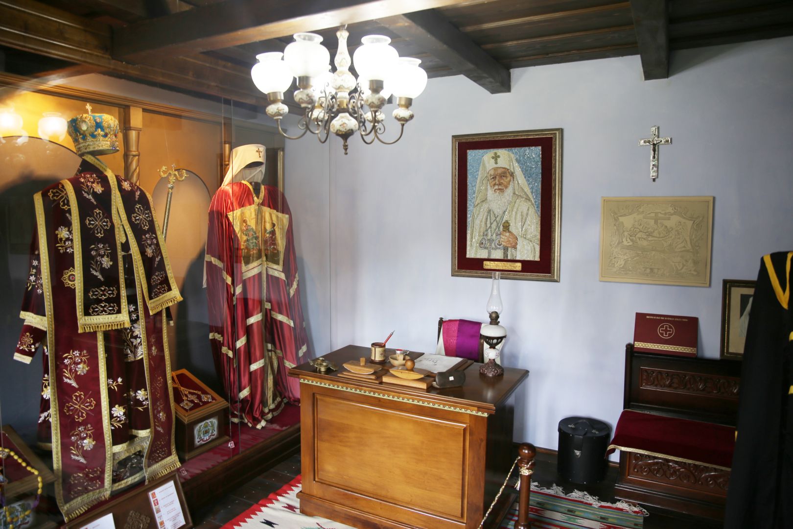 S-au împlinit 14 ani de la trecerea la cele veșnice a Părintelui Patriarh Teoctist. PS Nichifor a oficiat o slujbă de pomenire în satul natal al ierarhului botoșănean