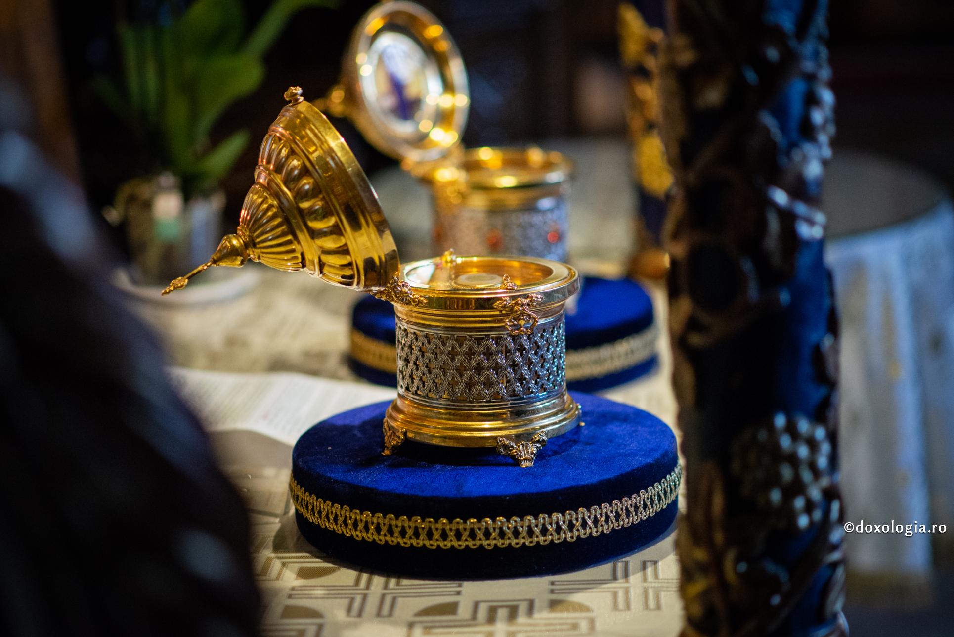 moaștele sfinților Trifon și Marina