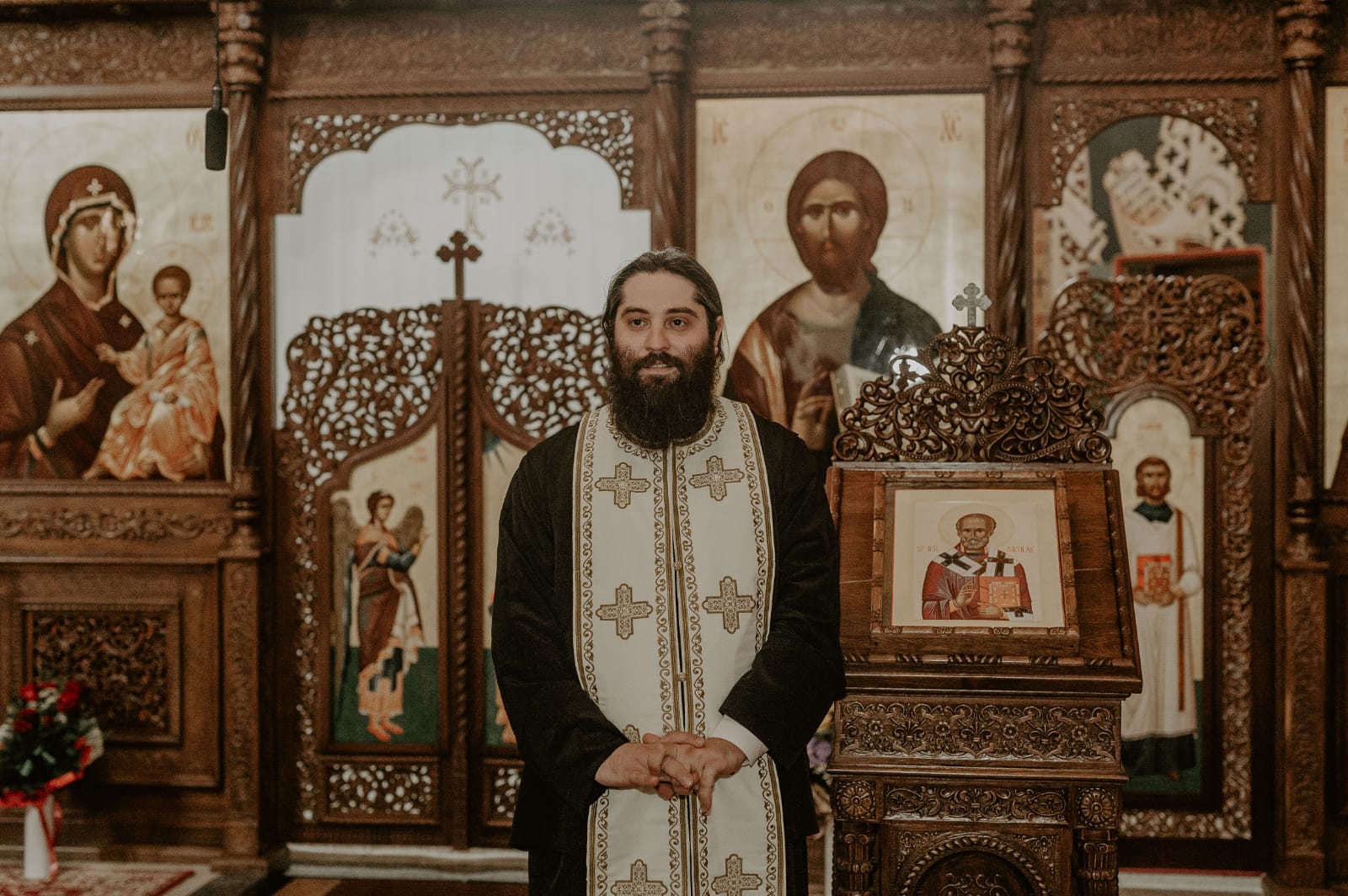 Părintele protosinghel Arsenie Pohrib Părintele Arsenie Pohrib, doctor al Facultății de Teologie Ortodoxă din Cluj-Napoca