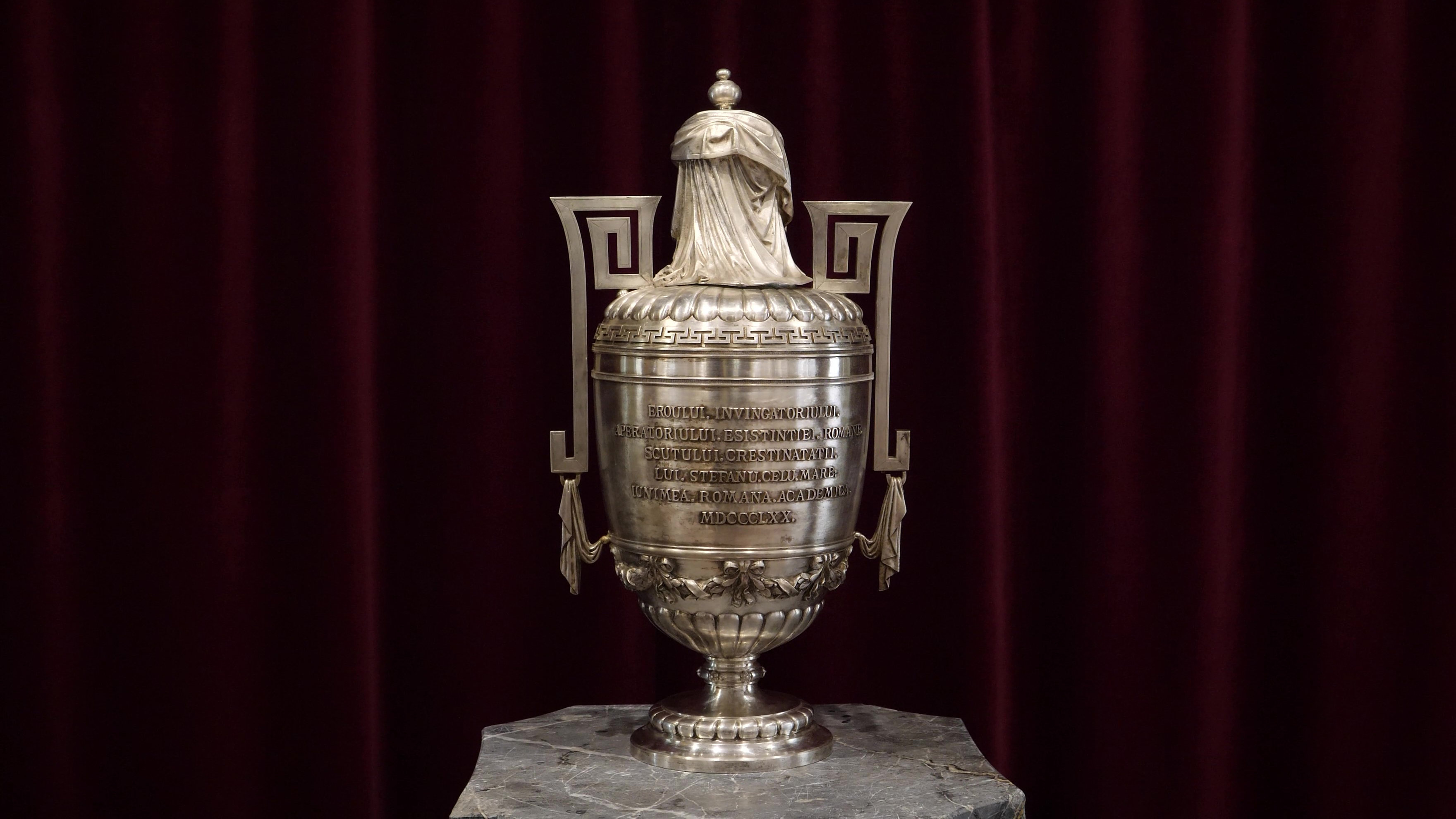 Apel pentru confecționarea candelei de argint ce va fi dăruită de studenți pentru mormântul lui Ștefan cel Mare Apel pentru confecționarea candelei de argint ce va fi dăruită de studenți pentru mormântul lui Ștefan cel Mare