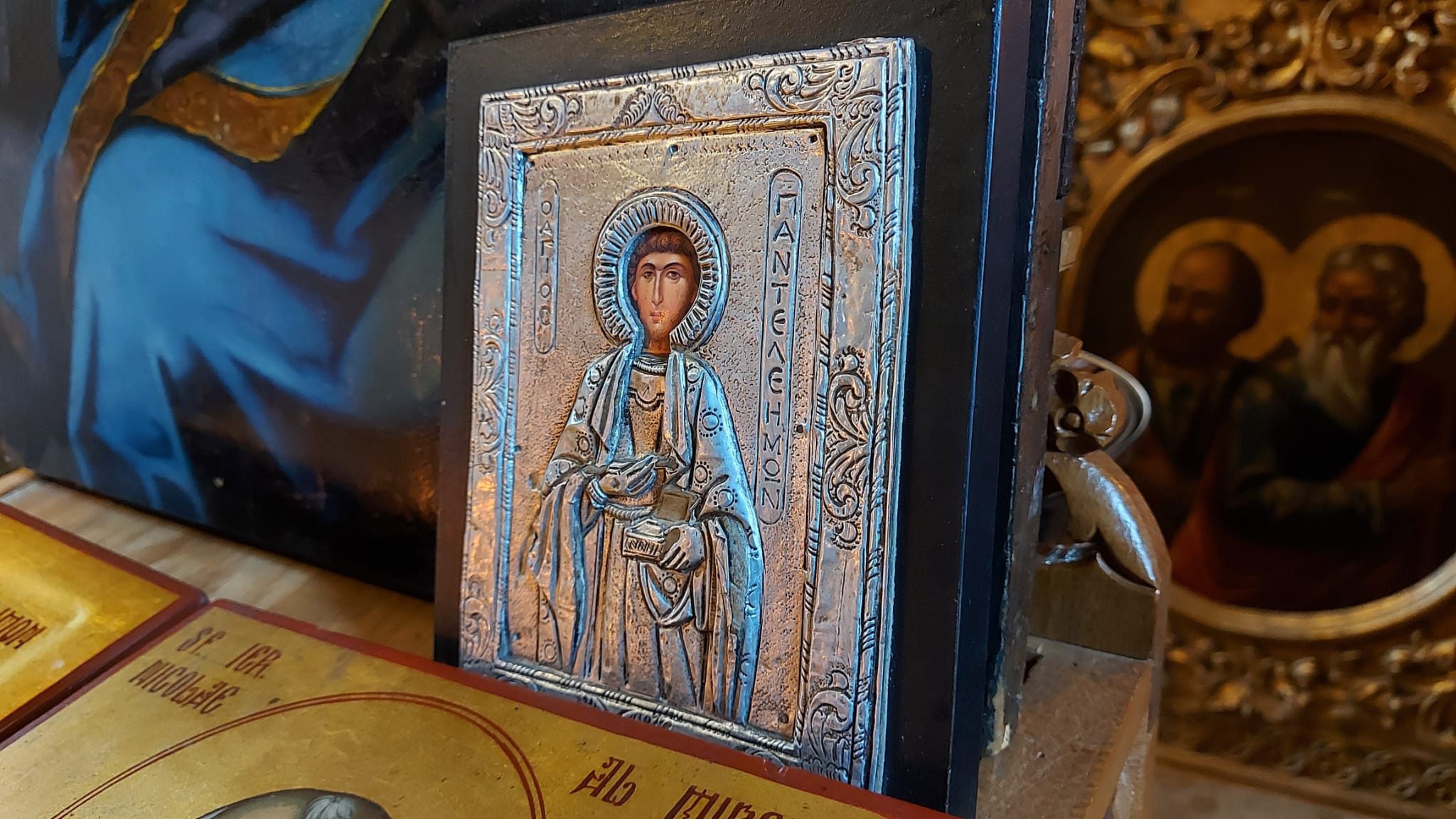 Sfântul Tămăduitor Pantelimon, cinstit de credincioșii Parohiei Aroneanu