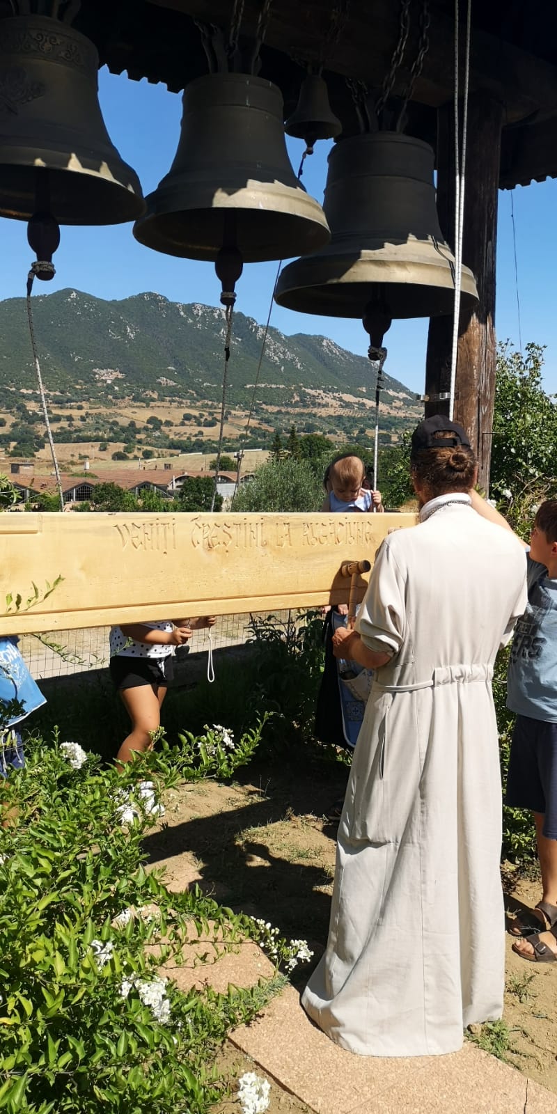 „Creativitate prin artă și tradiție românească”: a V-a ediție a școlii de vară de la Rignano Flaminio „Creativitate prin artă și tradiție românească”: a V-a ediție a școlii de vară de la Rignano Flaminio