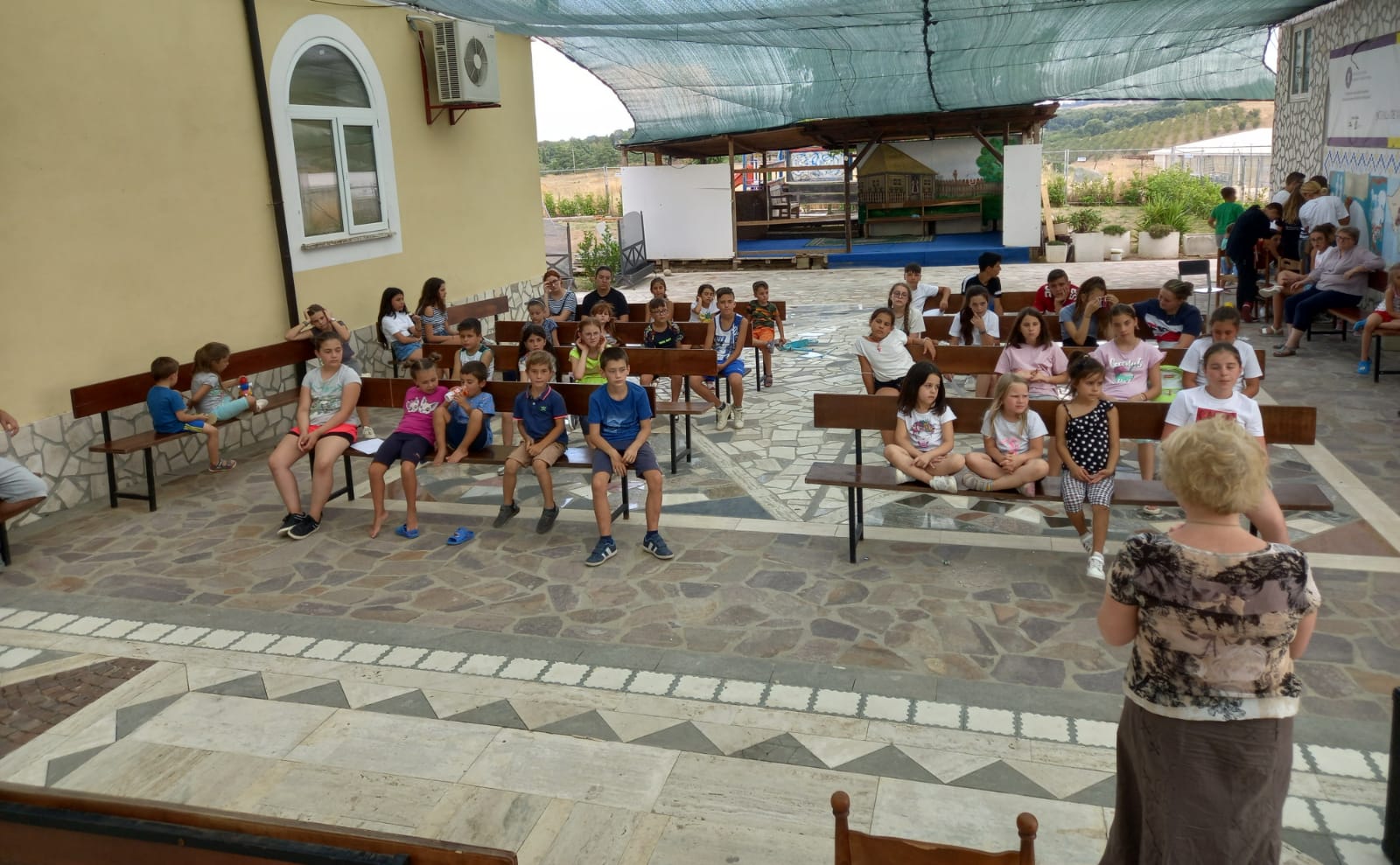 „Creativitate prin artă și tradiție românească”: a V-a ediție a școlii de vară de la Rignano Flaminio „Creativitate prin artă și tradiție românească”: a V-a ediție a școlii de vară de la Rignano Flaminio