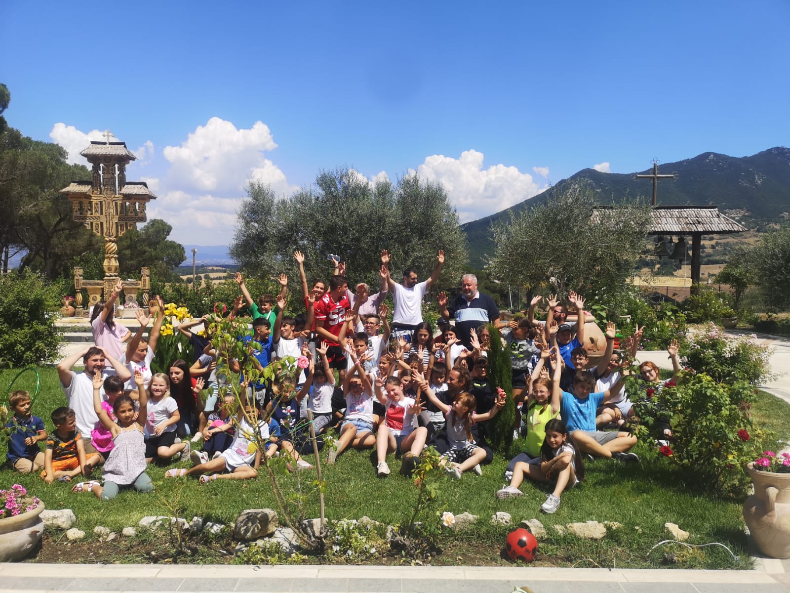 „Creativitate prin artă și tradiție românească”: a V-a ediție a școlii de vară de la Rignano Flaminio „Creativitate prin artă și tradiție românească”: a V-a ediție a școlii de vară de la Rignano Flaminio