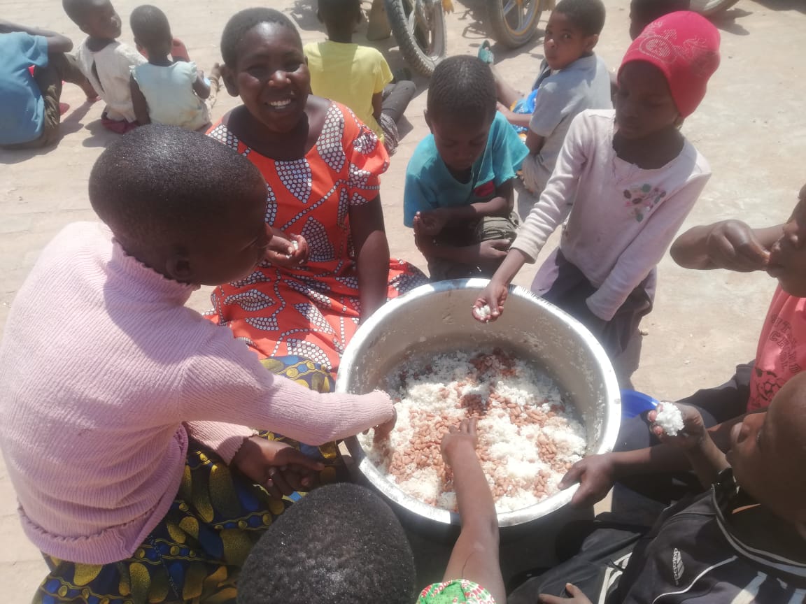 106 noi botezuri la Centrul Misionar Ortodox din Kidamali